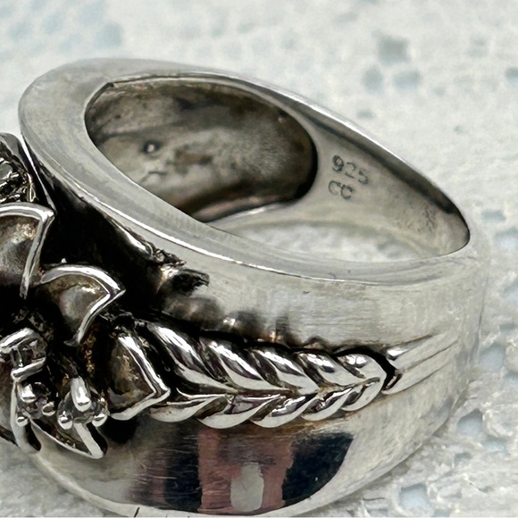 Vintage 925 Selling Silver Wide Band Flower and Vine Ring Size 5 1/2 ~ 5.5 - Picture 6 of 13